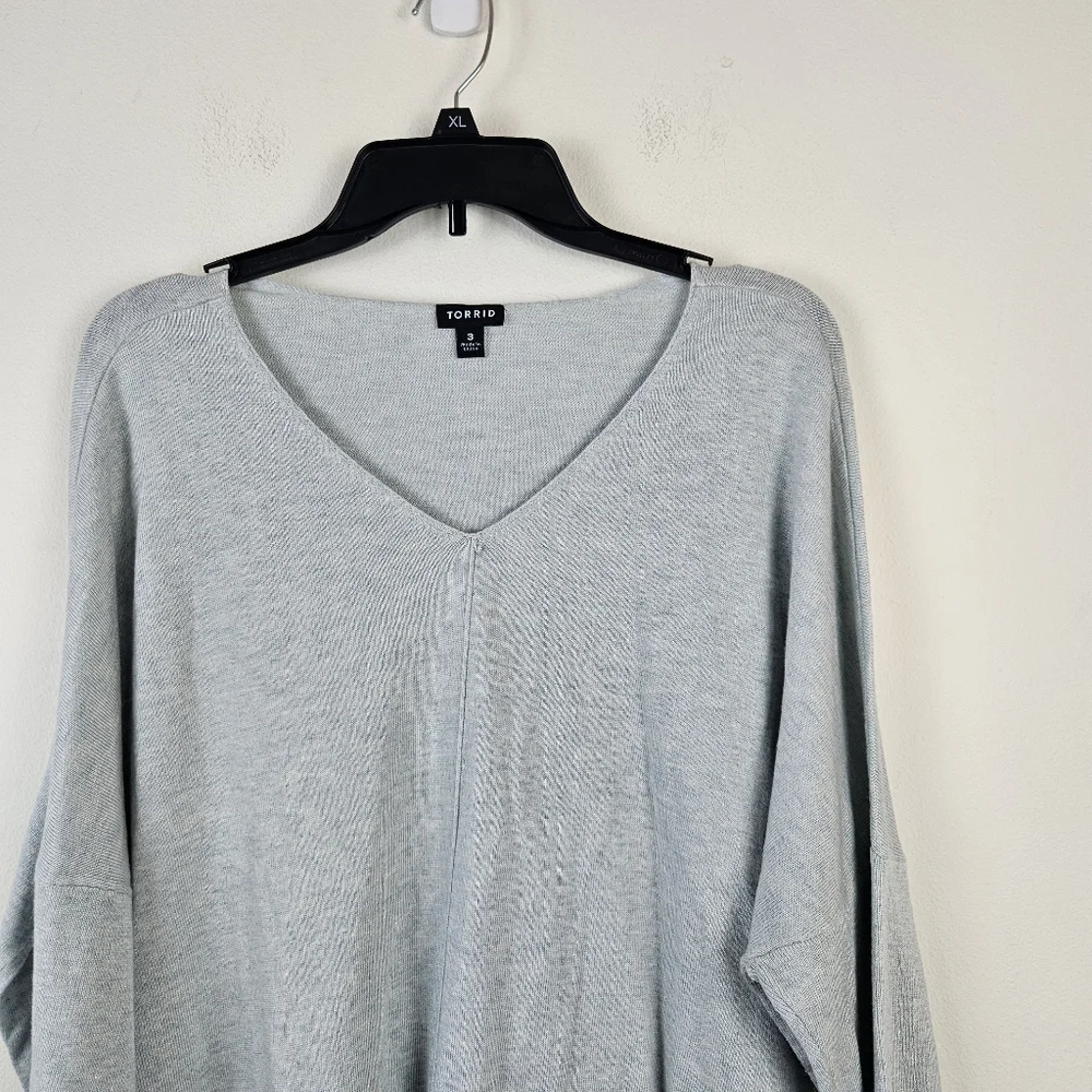 Torrid V-neck light Pullover Sweater Size 3/3X